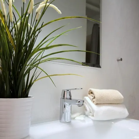 Yourbanflat Savonarola 144